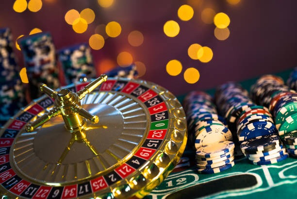 03 erek mobile app interface showing football markets and live-dealer games